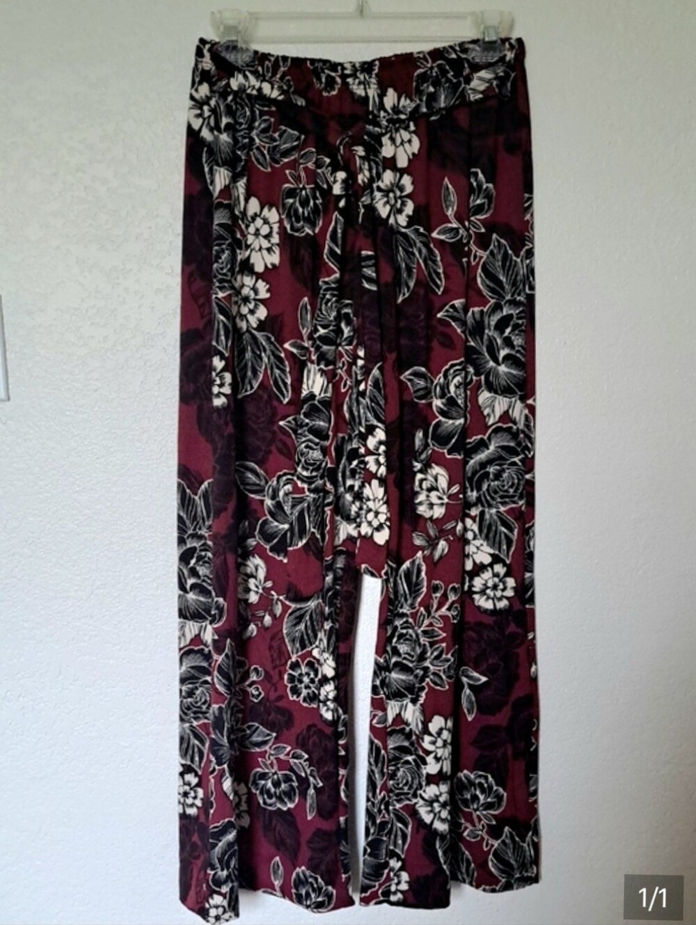 Burgundy Floral Wide-Leg Pants Size Medium